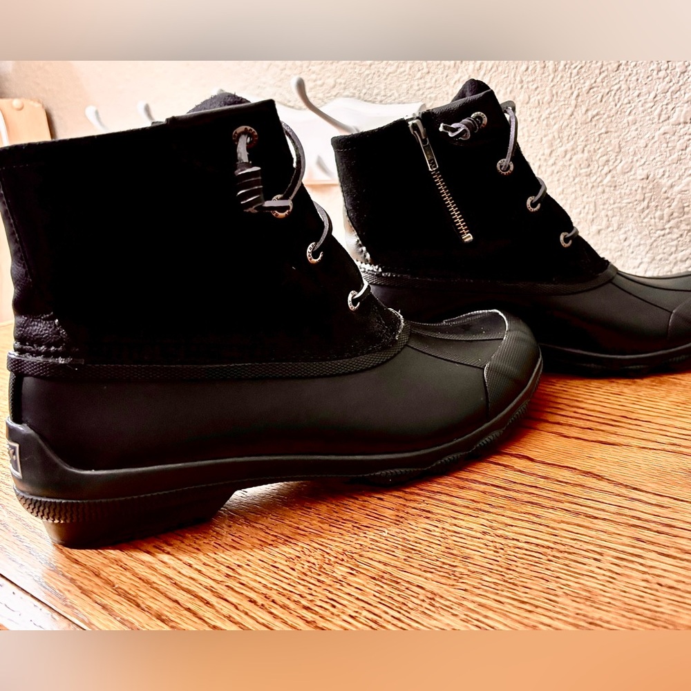 Sperry Women's Syren Gulf Black Duck Boot, Black (8)